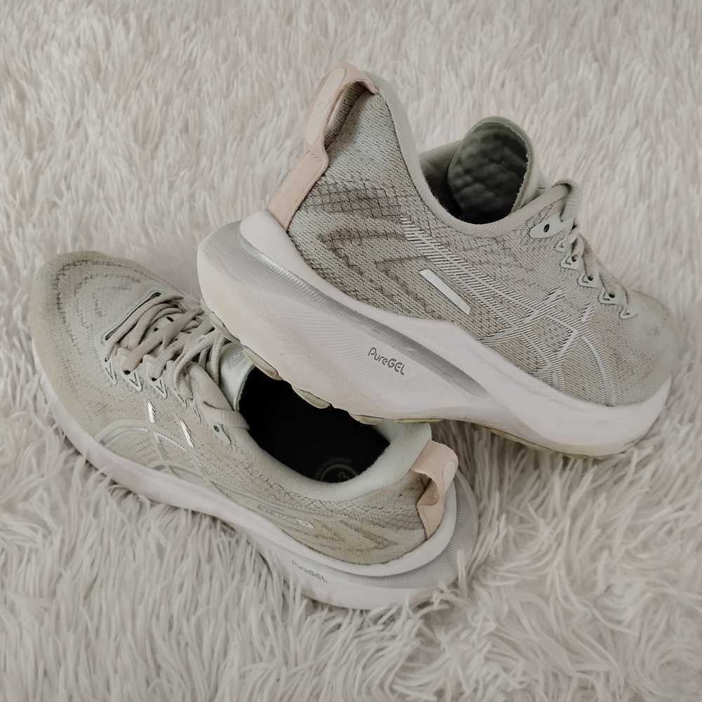 ASICS GT-2000 13 Women's US Size 7.5 Running Shoes Birch/Feather Gray/White